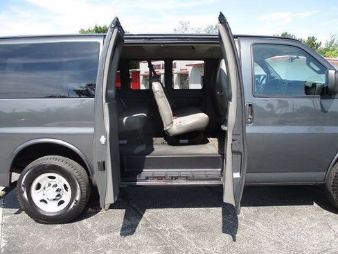 Used 2016 Chevrolet Express 2500 LS RWD image 2