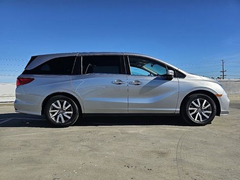 Used 2018 Honda Odyssey EX-L image 8