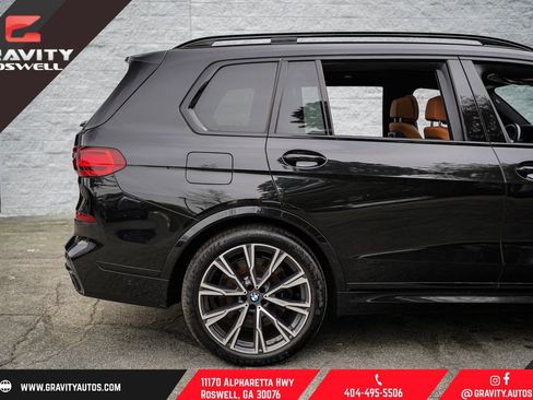 Used 2022 BMW X7 M50i image 16