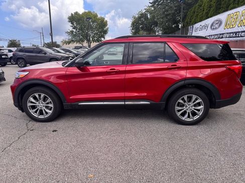 Certified 2023 Ford Explorer XLT w/ Equipment Group 202A AWD/4WD image 2