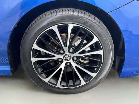 Used 2020 Toyota Camry SE FWD image 31