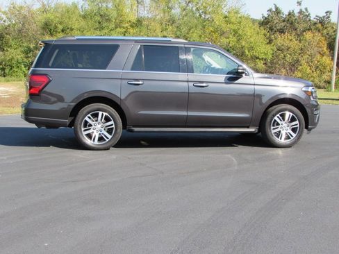 Used 2024 Ford Expedition Max Limited image 5