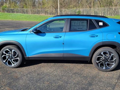 New 2026 Chevrolet Trax RS image 7