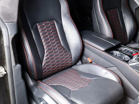 Used 2019 Lamborghini Urus AWD/4WD image 24