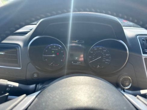 Used 2018 Subaru Outback 2.5i Limited AWD/4WD image 10