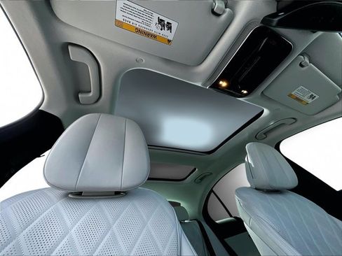 Used 2026 Mercedes-Benz E 450 4MATIC Sedan image 17