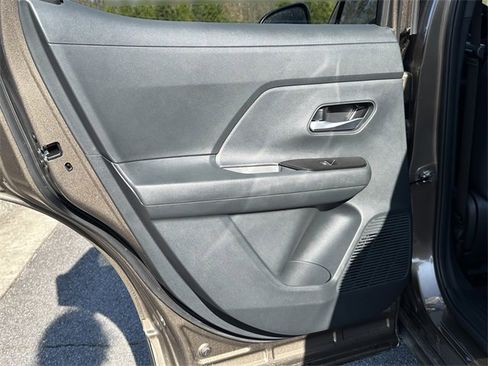 New 2026 Nissan Kicks SR image 16