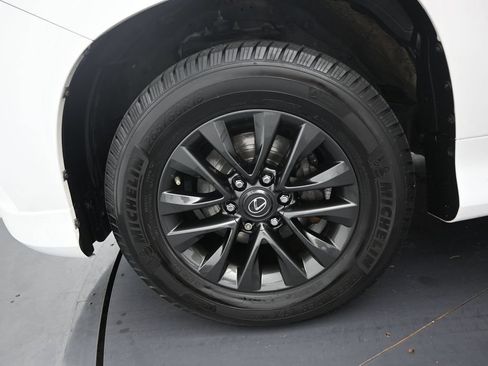 Used 2020 Lexus GX 460 Premium w/ Premium Package AWD/4WD image 41
