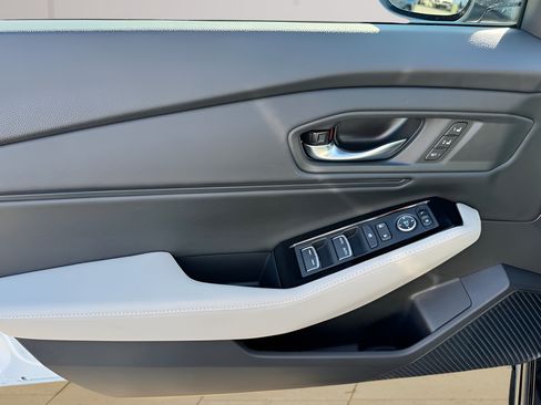 Used 2025 Honda Accord Touring image 15