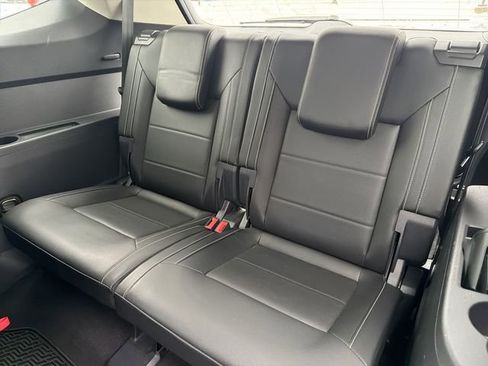 Used 2023 Volkswagen Atlas SE image 24
