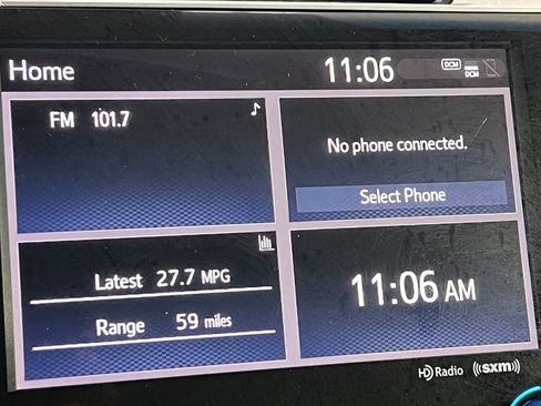 Used 2020 Toyota Camry XLE image 21