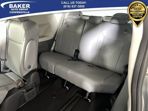 Used 2023 Toyota Sienna XLE image 36