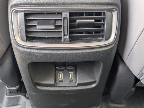 Used 2018 Honda CR-V Touring image 14