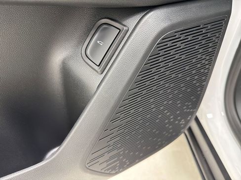 New 2026 Chevrolet Equinox LT w/ Convenience Package II image 19