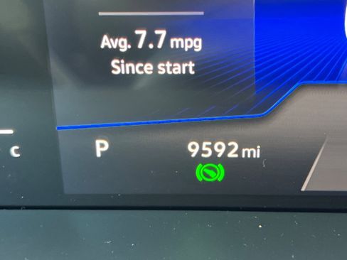 Certified 2025 Volkswagen Jetta SE image 24