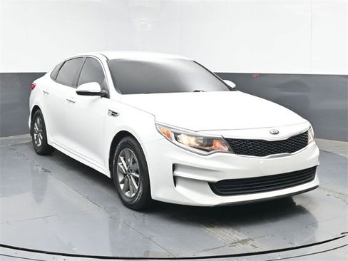 Used 2016 Kia Optima LX w/ Technology Package image 2