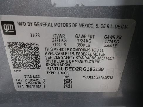 Used 2024 GMC Sierra 1500 SLT w/ SLT Premium Plus Package image 34