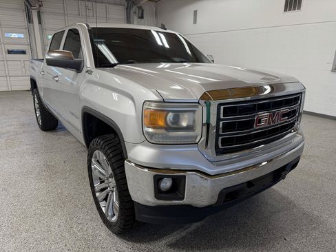 Used 2015 GMC Sierra 1500 SLT w/ SLT Crew Cab Value Package AWD/4WD image 4