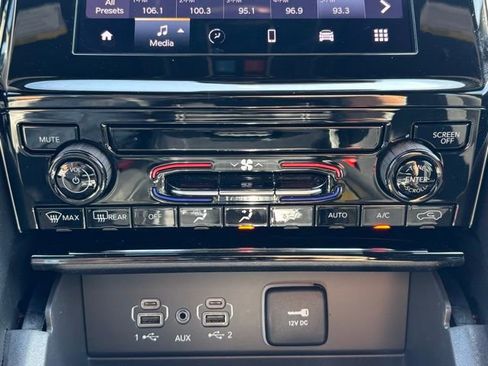 New 2026 Jeep Grand Cherokee Laredo AWD/4WD image 18