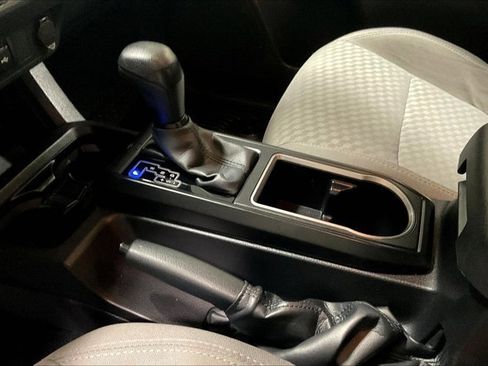 Used 2022 Toyota Tacoma SR image 17