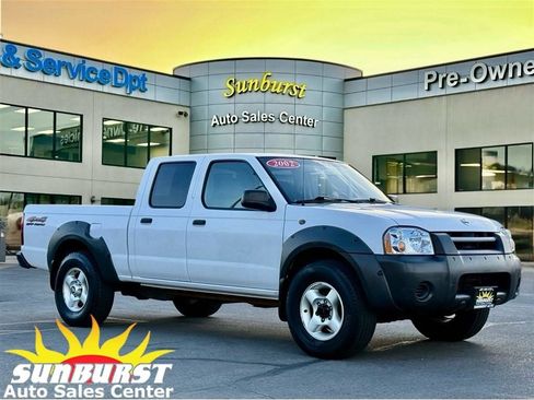 Used 2002 Nissan Frontier XE image 1