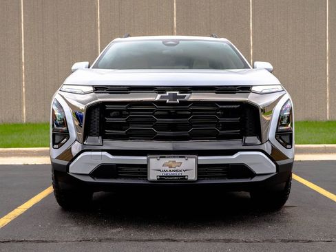 New 2026 Chevrolet Equinox ACTIV AWD/4WD image 3