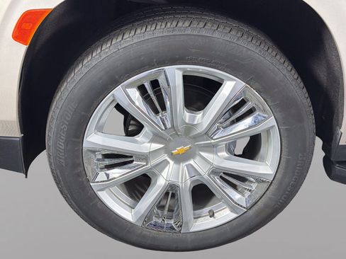Used 2024 Chevrolet Tahoe High Country AWD/4WD image 5