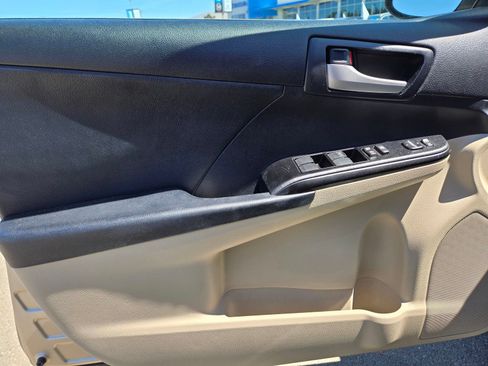 Used 2012 Toyota Camry LE FWD image 15