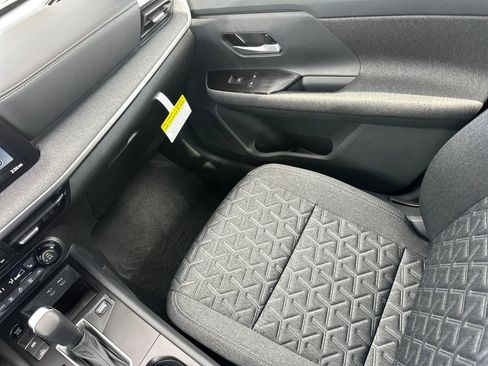 New 2026 Nissan Kicks SV w/ SV Premium Package image 25