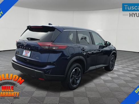 Used 2025 Nissan Rogue SV AWD/4WD image 8