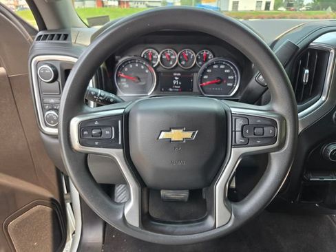 Used 2020 Chevrolet Silverado 1500 LT RWD image 31