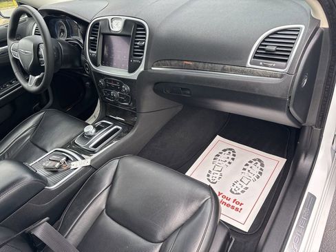Used 2023 Chrysler 300 Touring L w/ Popular Equipment Group RWD image 33