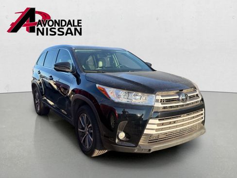 Used 2018 Toyota Highlander XLE FWD image 5