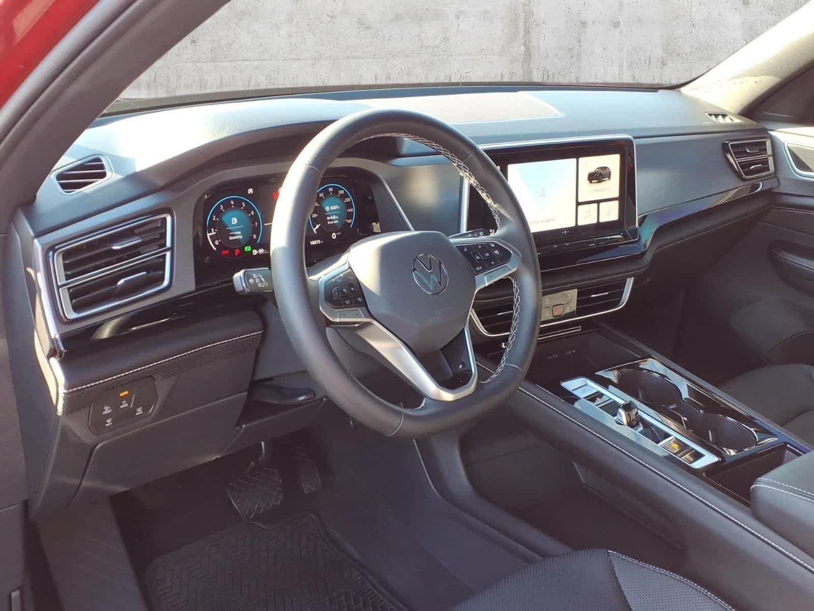 Used 2024 Volkswagen Atlas Cross Sport SE AWD/4WD image 5