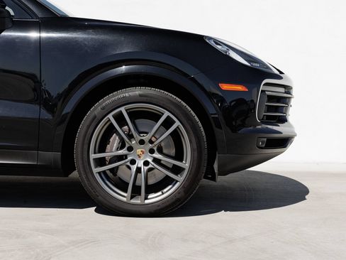 Certified 2023 Porsche Cayenne Coupe AWD/4WD image 11