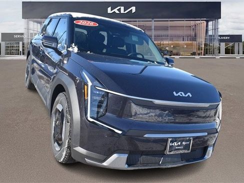 New 2026 Kia EV9 Light image 10
