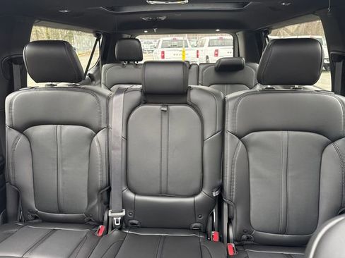 New 2026 Jeep Grand Wagoneer L 4WD w/ Premium Group I image 31