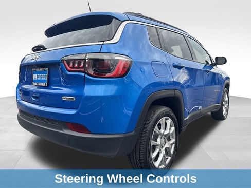 Used 2024 Jeep Compass Latitude image 8