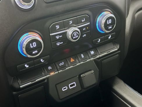 Used 2022 GMC Sierra 1500 Elevation AWD/4WD image 20