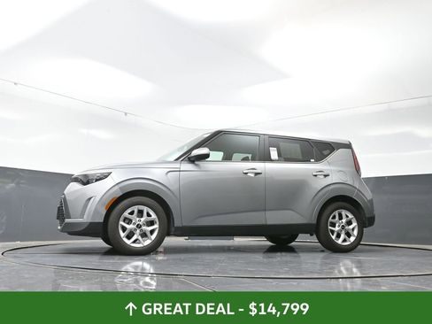 Used 2023 Kia Soul LX w/ Option Group 015 image 47