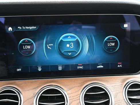 Used 2023 Mercedes-Benz E 350 4MATIC Sedan image 26