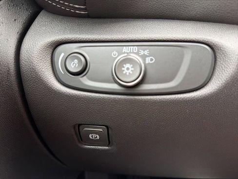 Used 2023 Chevrolet Blazer LT w/ Sound & Technology Package image 36