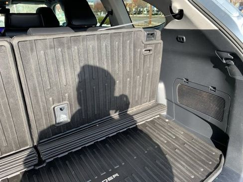 Used 2023 Toyota Highlander XLE image 35