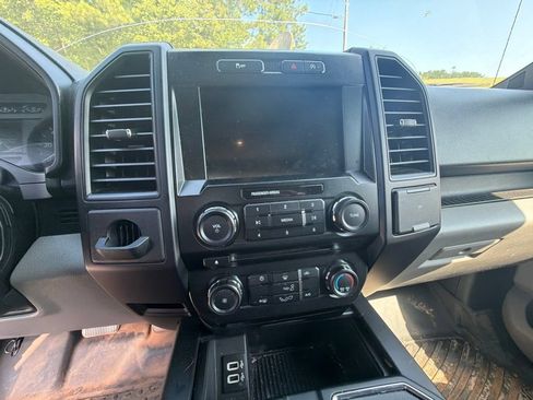 Used 2017 Ford F150 XL w/ Equipment Group 101A Mid RWD image 10