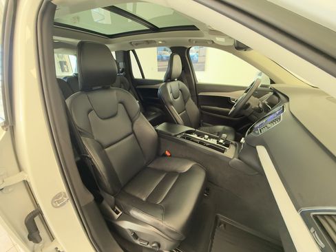 Used 2023 Volvo XC90 B5 Core w/ Protection Package Premier image 26