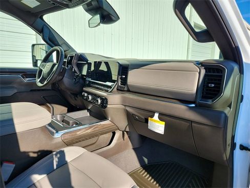 New 2026 Chevrolet Silverado 3500 LT w/ Leather Package image 31