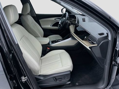 Certified 2025 Audi Q5 Premium Plus w/ Premium Plus AWD/4WD image 19