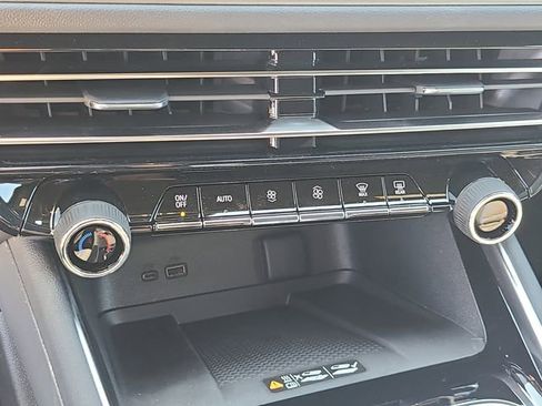 New 2026 Chevrolet Traverse LT image 31