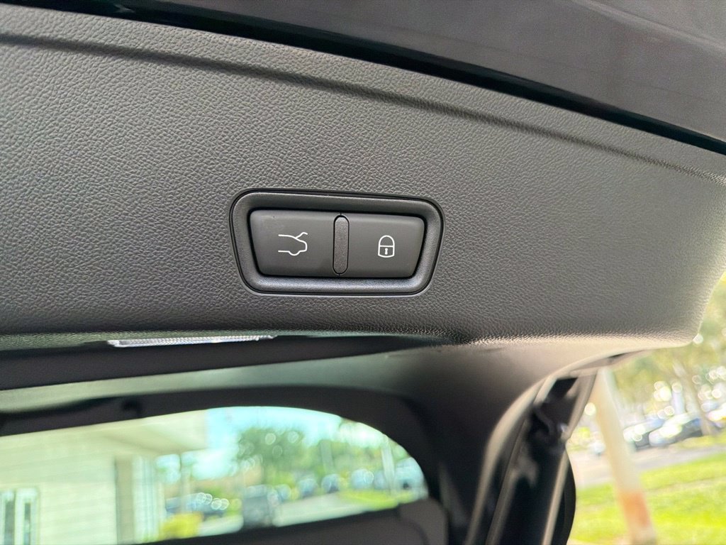 Used 2025 Maserati Grecale GT AWD/4WD image 38