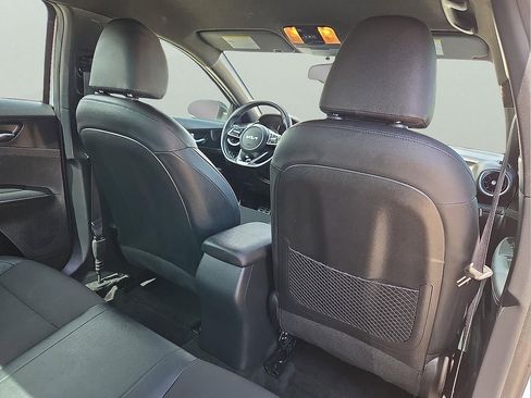 Used 2023 Kia Forte GT-Line w/ GT-Line Technology Package FWD image 11